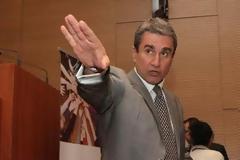 Αναπτυξιακό πρόγραμμα έξι μηνών παρουσιάζει ο Λοβέρδος