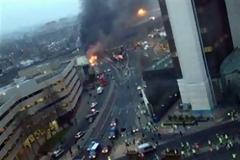 ΔΕΙΤΕ: Φωτογραφίες από τη συντριβή στο Λονδίνο