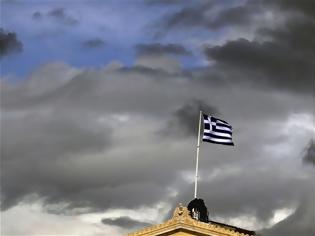 Φωτογραφία για Η Ελλάδα βουλιάζει, η Εκκλησία...αγρόν ηγοράζει!