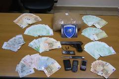 Έπιασαν αστυνομικό της δίωξης ναρκωτικών για... εμπόριο χασίς !