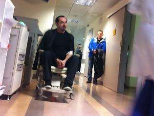 Φωτογραφία για ΦΩΤΟ: Δείτε τον Λευτέρη Πανταζή μέσα στο νοσοκομείο