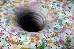 ΣΤΑ 13,2 ΔΙΣ ΕΥΡΩ ΟΙ ΟΦΕΙΛΕΣ ΙΔΙΩΤΩΝ ΠΡΟΣ ΤΟ ΔΗΜΟΣΙΟ