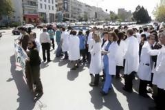 Χωρίς γιατρούς σήμερα όλη η χώρα! Πανιατρική απεργία