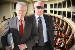 ΜΕΣΩ ΑΡΕΙΟΥ ΠΑΓΟΥ ΟΔΕΥΕΙ ΣΤΗ ΒΟΥΛΗ Η ΔΙΚΟΓΡΑΦΙΑ ΓΙΑ ΤΗ ΛΙΣΤΑ ΛΑΓΚΑΡΝΤ