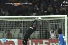 Τέτοια τύχη δεν ξανάχε τερματοφύλακας!!