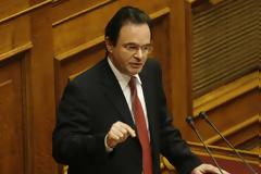 Η απολογία Παπακων/νου στη Βουλή, ήταν και η ταφόπλακά του!