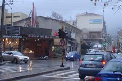 “Βούλιαξε” η Ξάνθη από τη νεροποντή. Πλημμύρισαν υπόγεια και δρόμοι! [video]