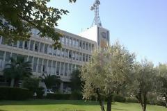 Πάνε την ΕΡΤ για κλείσιμο;
