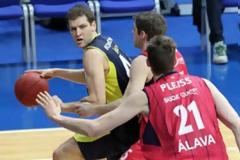 Φενέρμπαχτσε-Κάχα Λαμποράλ 75-97