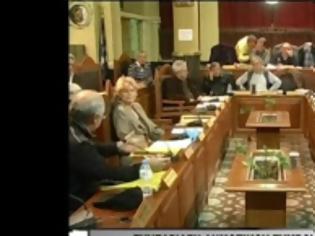 Φωτογραφία για Αποκαλυπτικός τρικούβερτος καβγάς σε δημοτικό συμβούλιο για τη πρόσληψη ανηψιού [βίντεο]
