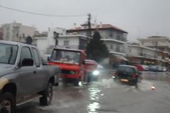 Κακοκαιρία πλήττει την Ξάνθη. Άνοιξαν οι ουρανοί, έριξε μέχρι και χαλάζι [Video]