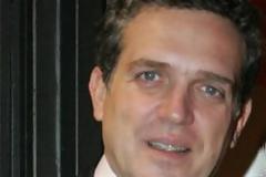 Χρήστος Ζαμπούνης: Τα ναρκωτικά, η συγγνώμη και η επανασύνδεση με την κόρη του