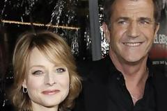 Σάλος στο Hollywood! Είναι ο Mel Gibson ο πατέρας των παιδιών της Jodie Foster;