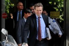 Πολιτικοί σχολιάζουν τις δηλώσεις Πόλ Τόμσεν