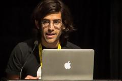 Ο πατέρας του Aaron Swartz: «To ΜΙΤ φταίει για την αυτοκτονία του»