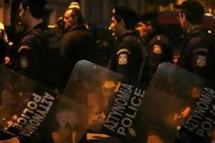 Σοβαρά επεισόδια στα Εξάρχεια