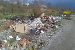 Αιτωλ/νία: Ατελείωτος σκουπιδότοπος η Ερμίτσα - Δείτε φωτο