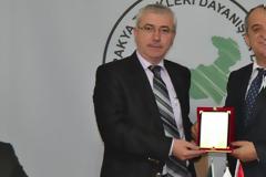 Ποιός είναι ο μουσουλμάνος βουλευτής Αχμέτ Χατζηοσμάν που φωτογραφήθηκε με φόντο τη σημαία της «Ανεξάρτητης Θράκης»