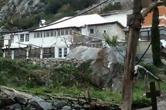 2591 - Ιερά  Καλύβη  του  Οσίου  Ευθυμίου  του  Μεγάλου στην έρημο του Αγίου Όρους (φωτογραφίες)