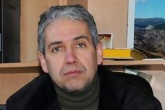 Π ο ι ν ι κ ή  διαδικασία                                                 &                                        Πολιτικό s t a t u s  q u o.