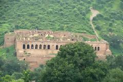 Bhangarh, μια στοιχειωμένη πόλη στην Ινδία