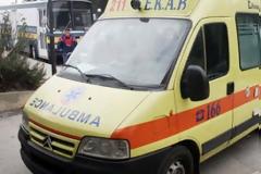 Τρία άτομα απεγκλωβίστηκαν μετά από τροχαίο