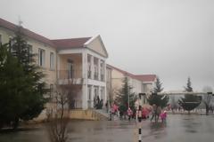 Δραματική έκκληση: Η κατάσταση στο ελληνικό σχολείο της Κορυτσάς έχει φτάσει στο απροχώρητο