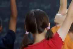 H Ελλάδα πεθαίνει τα παιδιά της