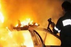 ΣΥΜΒΑΙΝΕΙ ΤΩΡΑ: Φωτιά σε αυτοκίνητο στη Ν. Ιωνία Βόλου