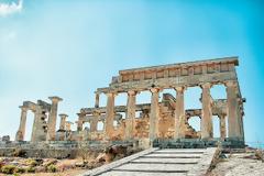 Η λεηλασία του ναού της Αφαίας στην Αίγινα από τους Γερμανούς, που όλοι αποκρύπτουν