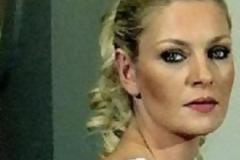 «Έκανα την πρώτη μου σχέση σε μεγάλη ηλικία»