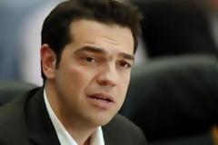 Tο Βήμα εναντίον Τσίπρα: «Ταξίδεψε με πρώτη θέση στο αεροπλάνο»