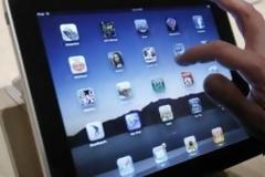 To iPad κάνει και για... φωτιστικό