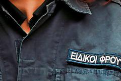 26χρονος Ειδικός Φρουρός σε διαθεσιμότητα..πουλούσε προστασία σε κατάστημα..