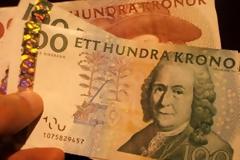 Η άνοδος της ισοτιμίας πλήττει την ανάπτυξη στη Σουηδία