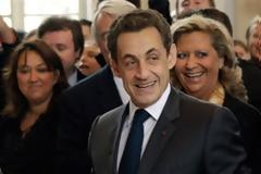 Διαψεύδει τη «μετανάστευση» στο Λονδίνο ο Σαρκοζί