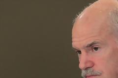 ΠΥΡΑ ΠΑΠΑΝΔΡΕΟΥ ΚΑΤΑ ΤΩΝ ΟΙΚΟΝΟΜΙΚΩΝ ΕΙΣΑΓΓΕΛΕΩΝ
