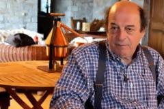 Να την ταΐσουν ζητάει από περαστικούς η κόρη του Μανούσου Μανουσάκη