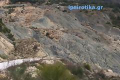 Ιωάννινα: Έπεσε ο δρόμος και έμειναν τα χωριά χωρίς φούρναρη