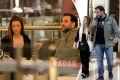 ΓΡΗΓΟΡΗΣ ΑΡΝΑΟΥΤΟΓΛΟΥ Έχουν γίνει αυτοκόλλητοι με την Κατερίνα
