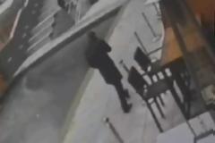 Έστελνε μήνυμα στο κινητό και έπεσε κατά λάθος σε... παγωμένο κανάλι