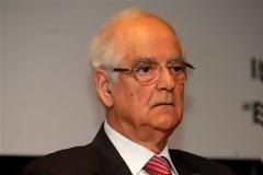 Απάντηση A. Κακλαμάνη στα δημοσιεύματα για τη δίκη στο Εκλογοδικείο