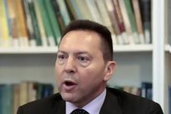 Μαριδάκι και καλαμαράκια στον Στουρνάρα