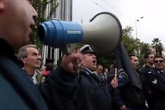 Αναγνώστης αναρωτιέται που είναι τα οργανωμένα συνδικάτα...