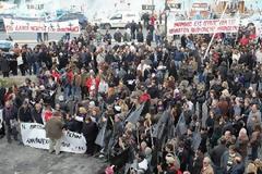 Ξεσηκωμός και απόβαση στην Αθήνα