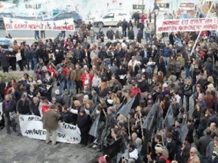 Φωτογραφία για Ξεσηκωμός και απόβαση στην Αθήνα