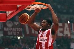 Χάινς: Η νίκη αφιερωμένη στους απόντες