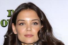 Ποιο είναι το σιχαμερό μυστικό ομορφιάς της Katie Holmes;