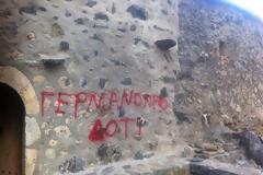 Συλλήψεις μετά από έρευνα για τον εμπρησμό στα σπίτια του Μπόμπολα στα Σφακιά