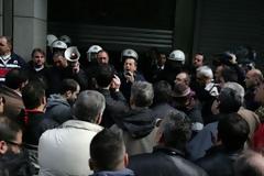 Σε σύσκεψη υπό τον Πρωθυπουργό παραπέμπεται το θέμα των Ναυπηγείων